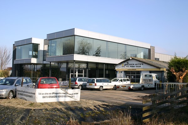 Nieuwbouw autoshowroom en werkplaats Nieuwerkerk aan den IJssel